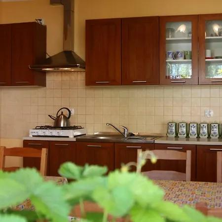 Δωμάτια σε οικογενειακή κατοικία Bri