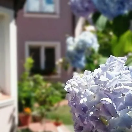 Δωμάτια σε οικογενειακή κατοικία Bri