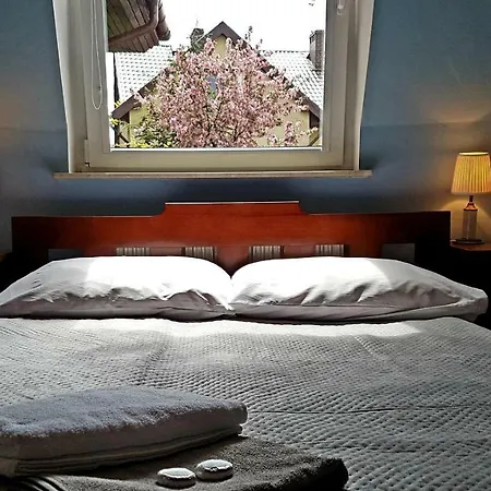 Bri Δωμάτια σε οικογενειακή κατοικία *